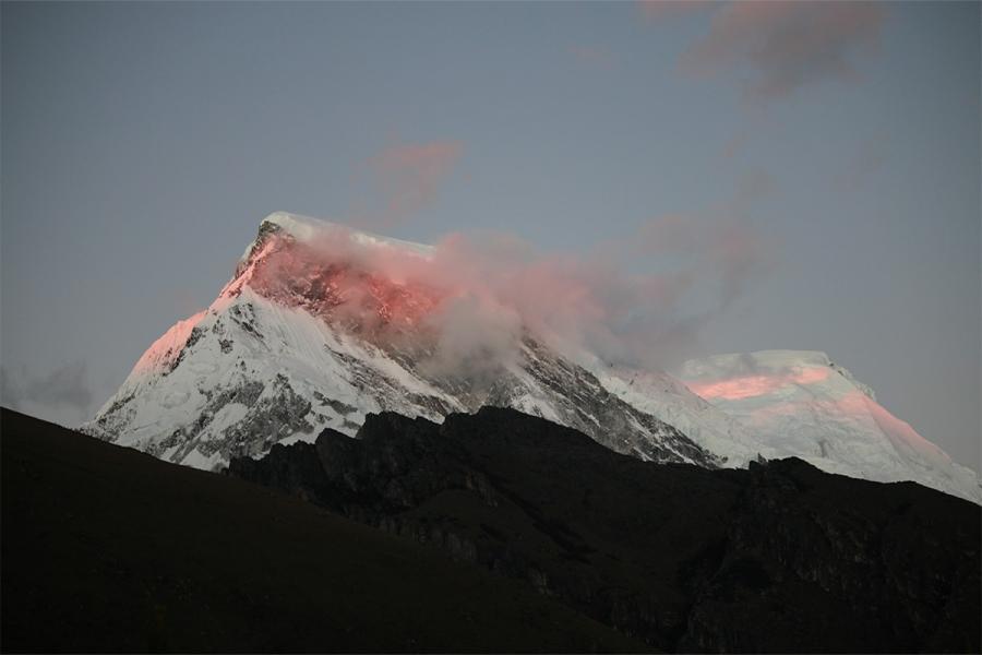 Huascarán Sur / Pastoruri Glacier, Cordillera Blanca, PERU 10 o S / 77o W