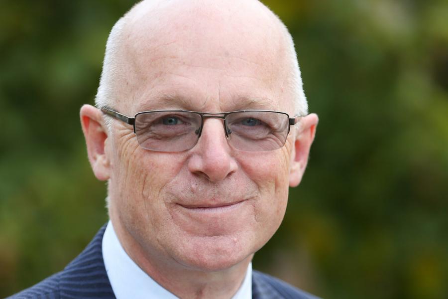 Dr. Martin Scanlon