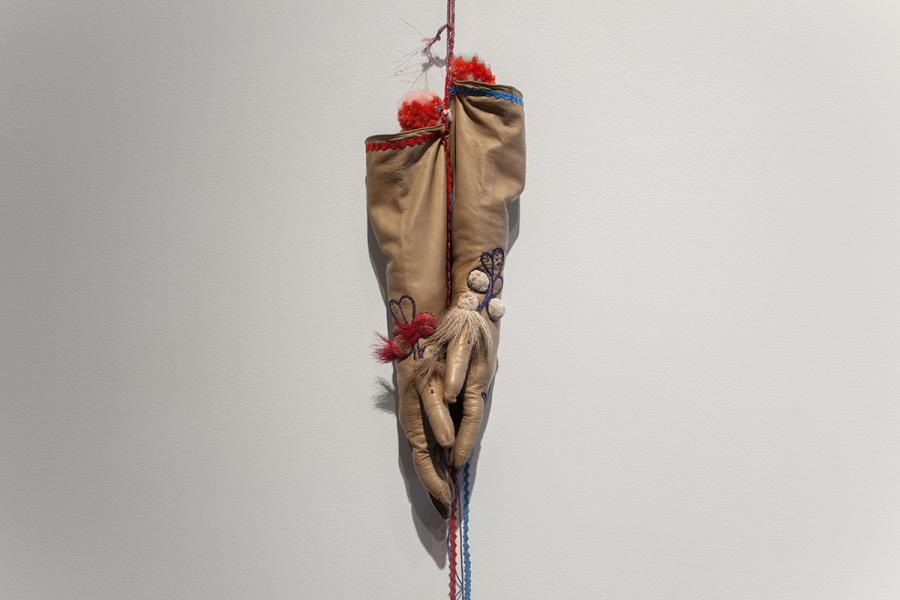 Audie Murray, …story in the middle…, Photographer: Karen Asher. Courtesy of the School of Art Gallery, University of Manitoba
