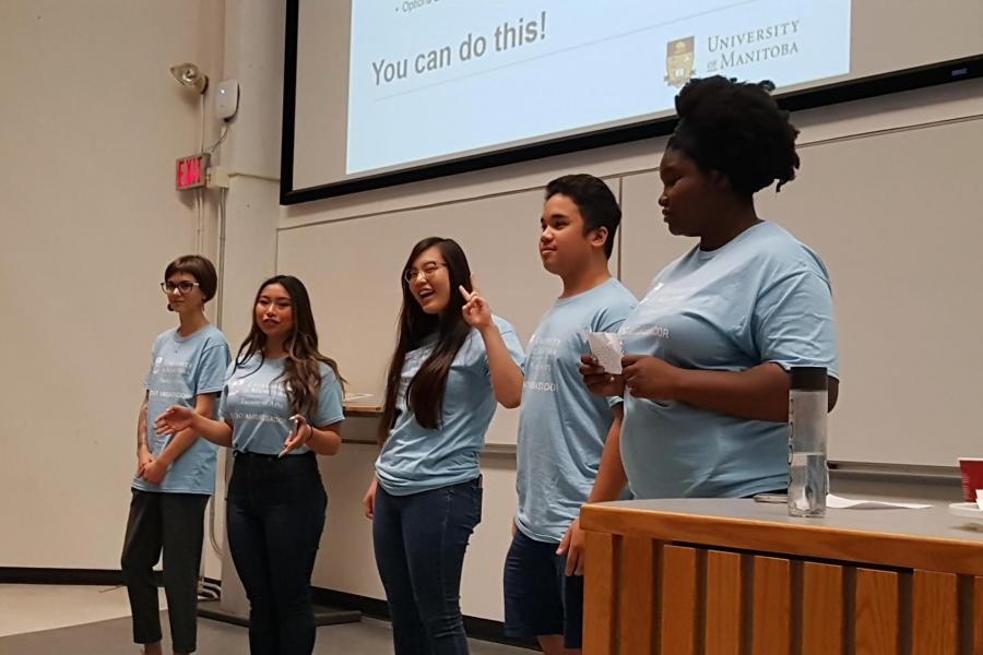 2018 Arts Ambassadors welcoming new students to the Faculty of Arts.