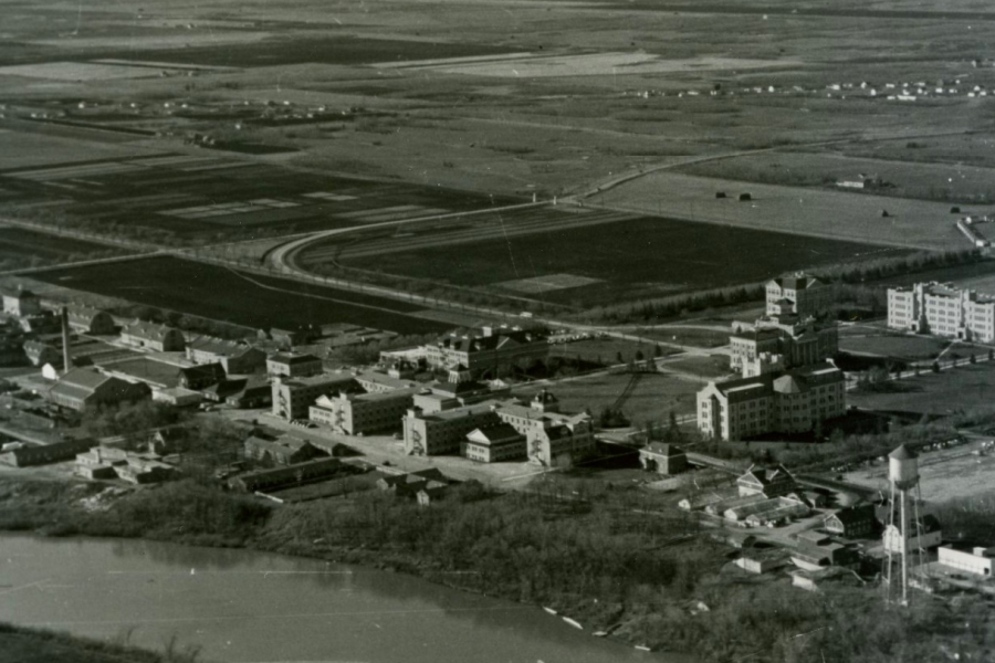 Old photo of University of Manitoba Fort Garry campus, Winnipeg, Manitoba.
