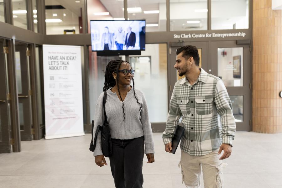 Students working together for Innovatemates Student Group