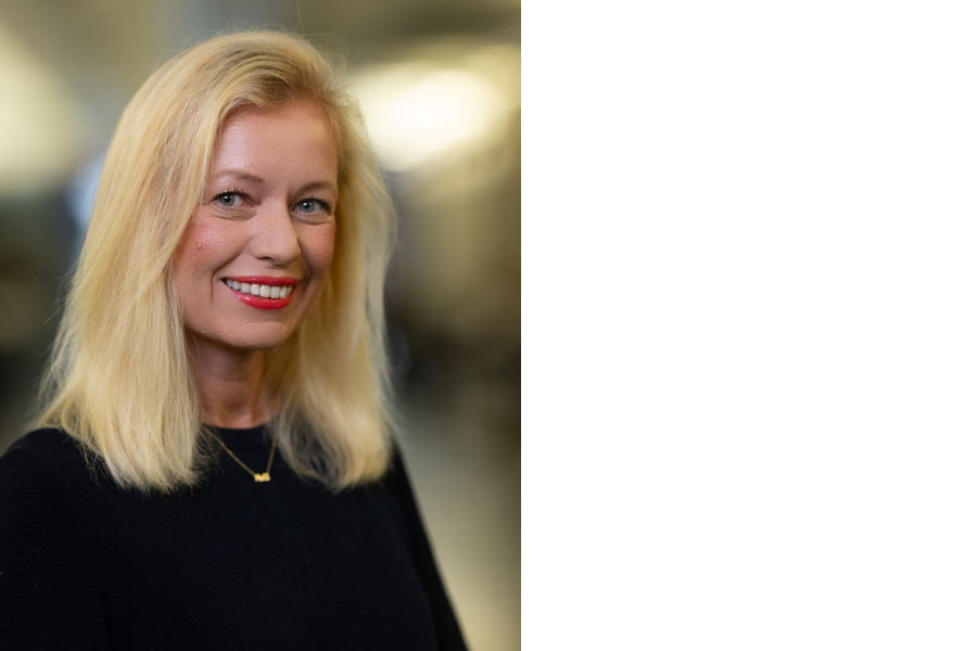 profile picture of woman with longer blonde hair