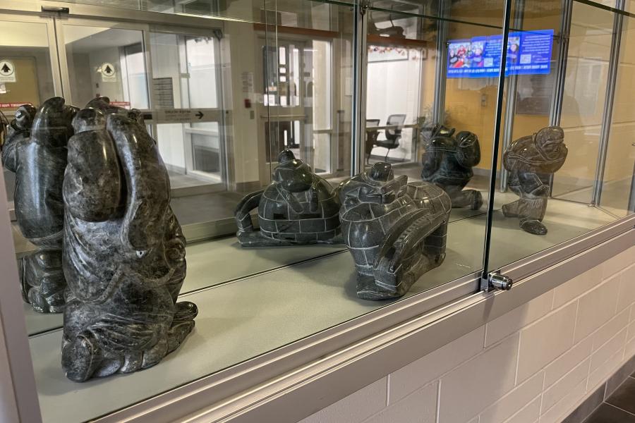 inuit display sculptures
