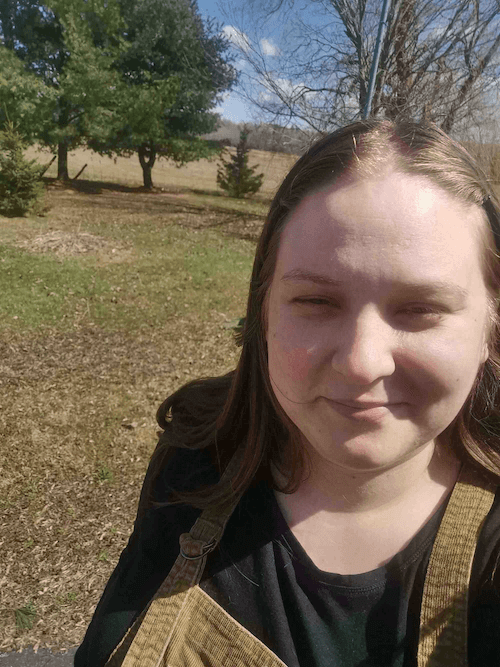 Alyssa edwards outside.