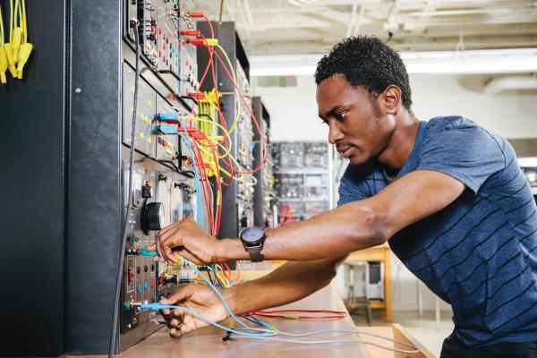 Computer Engineering (BSc) | Explore UM | University of Manitoba