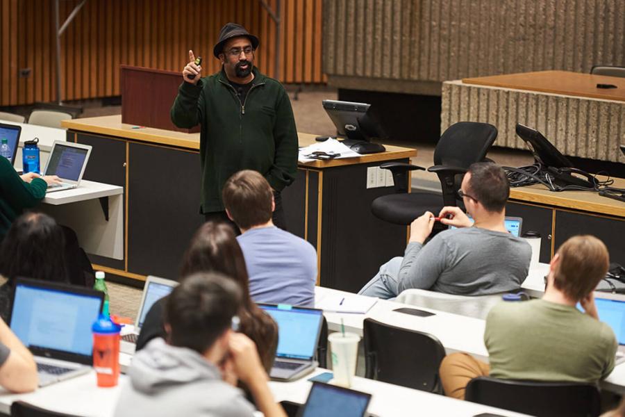 Students listing to a lecture in a classroom.