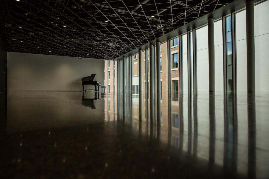 Tache hall atrium