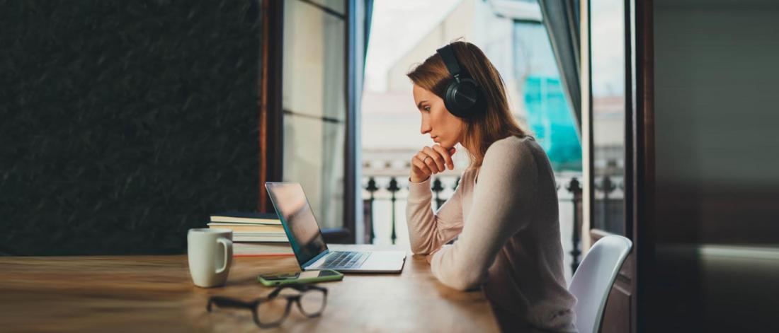 Women at laptop