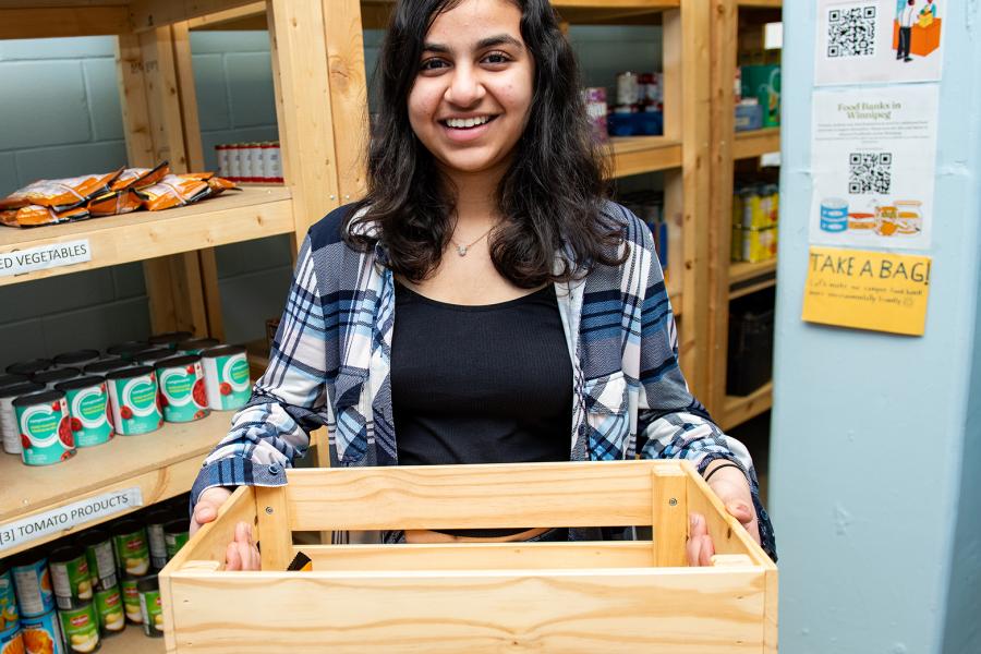 Student at UM's Food Bank.