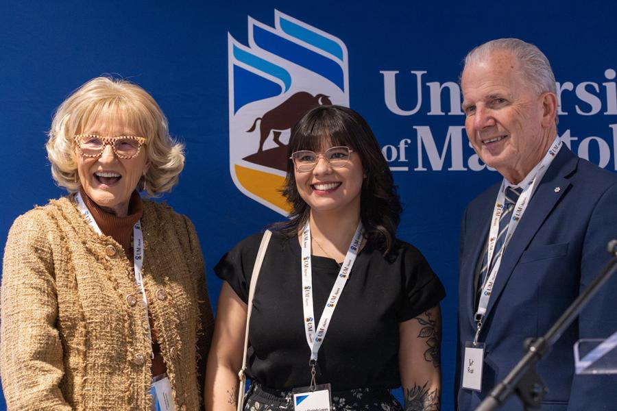 Luma Lopes with donors