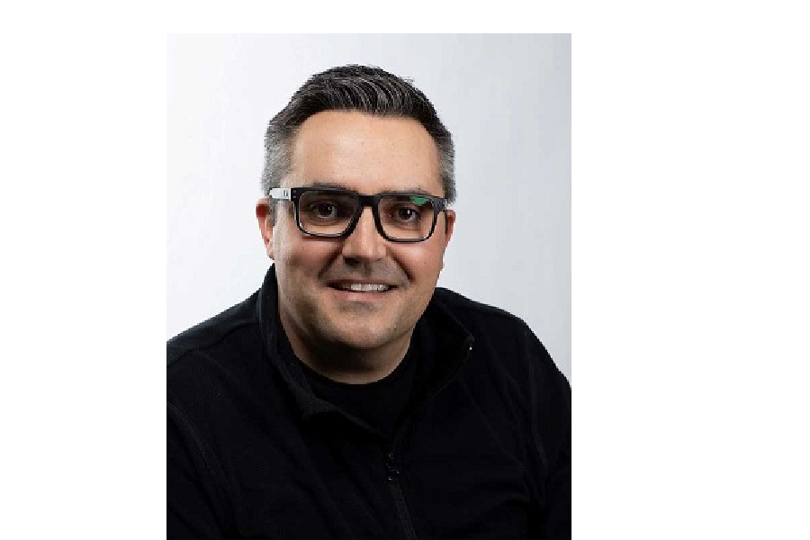 headshot - Justin Rasmussen