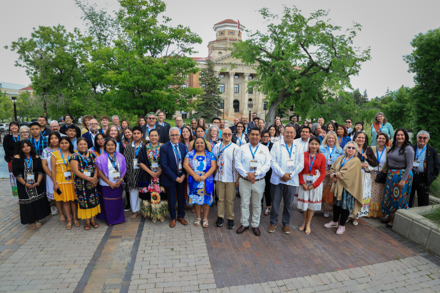 2. Roundtable participants gather for a group photo on the University of Manitoba campus.