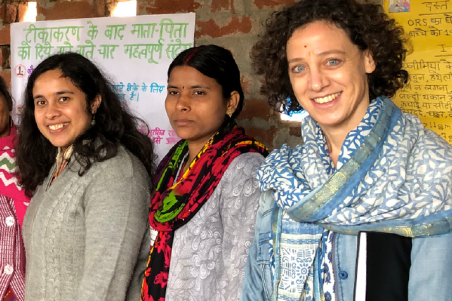 Group of smiling women.