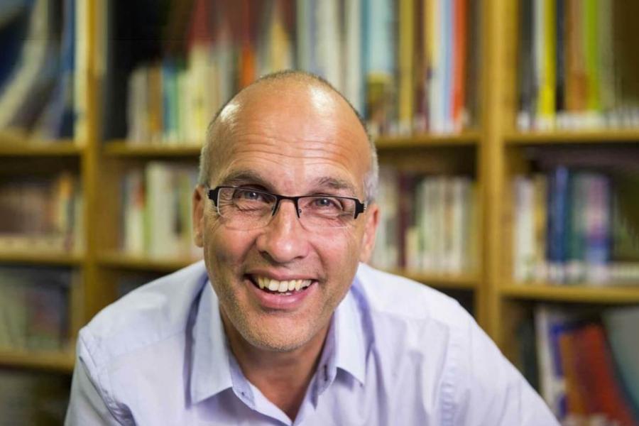 Primary investigator Dr. Gordon Giesbrecht.