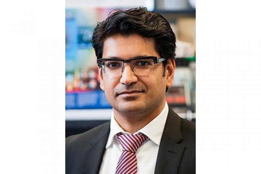 Portrait of Shantanu Banerji.