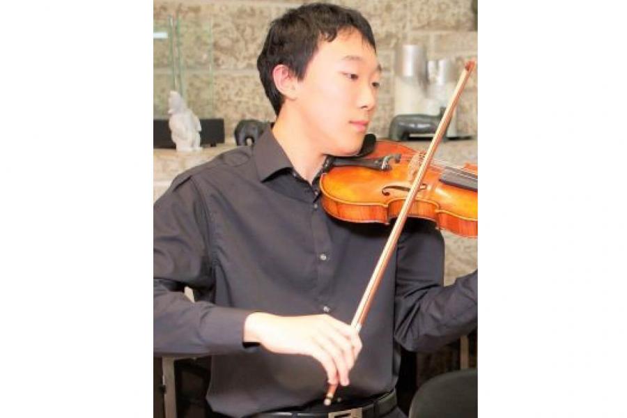 Tianhao Wang piano and violin instructor.