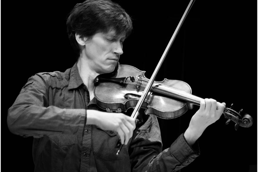 Karl Stobbe playing the violin
