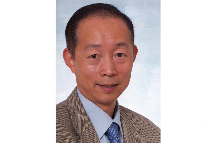 Dr Xiaochen Gu, professor of pharmacy