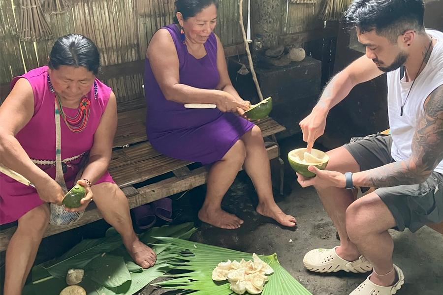 A pharmacy student learns how to make traditional medicine in Ecuador.