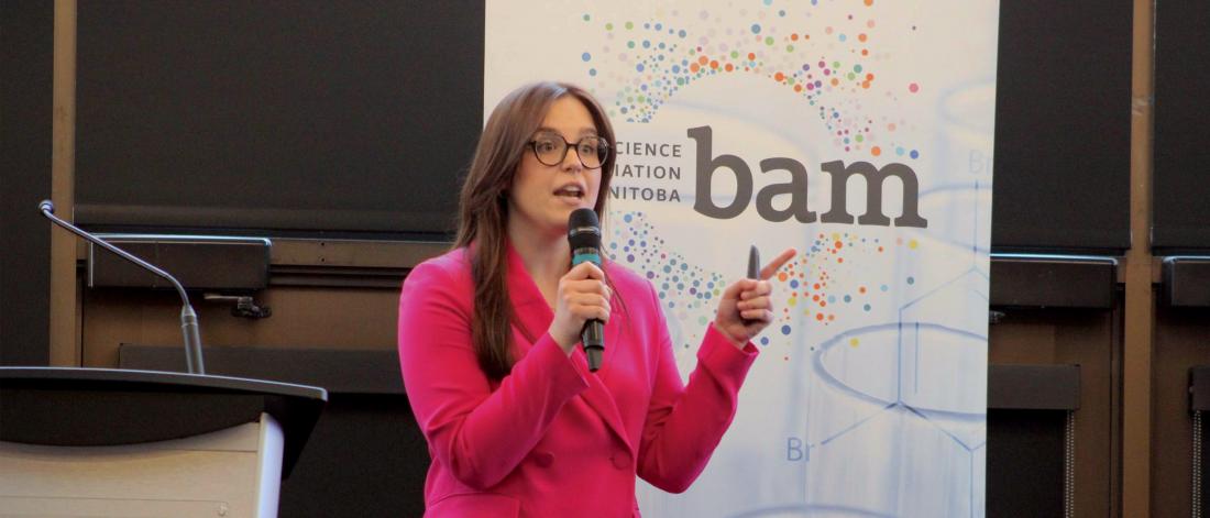 Anna Shypilova pitching her innovative idea.