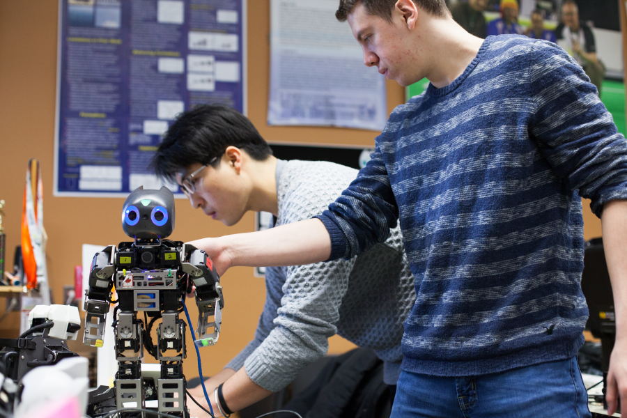 Robots Students Autonomous Agents Lab