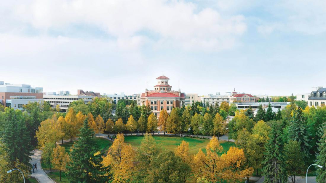 Panoramic photo of Fort Garry campus.