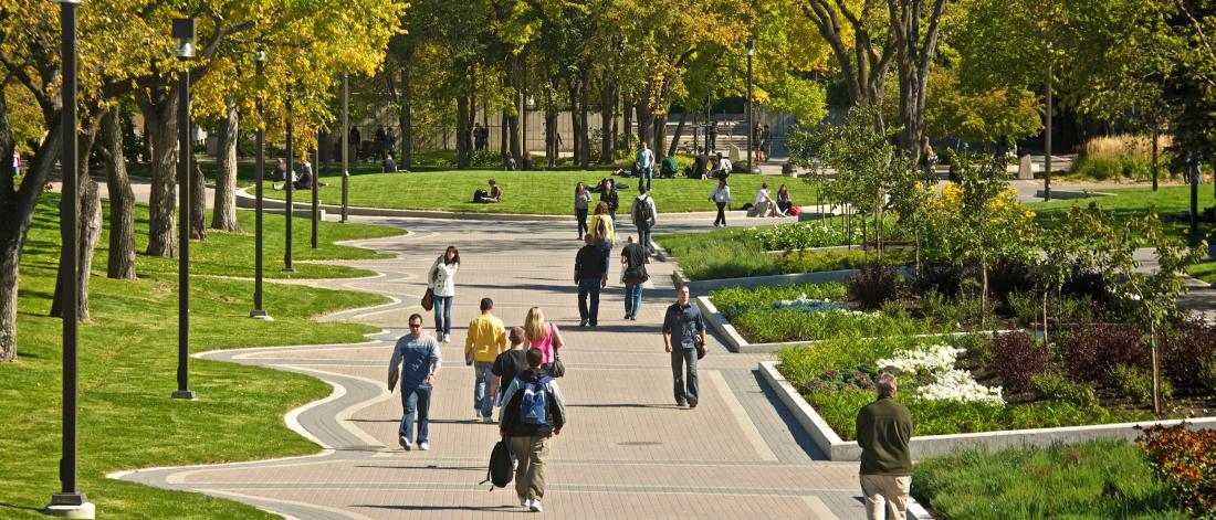 Students walking at University of Manitoba Fort Garry campus