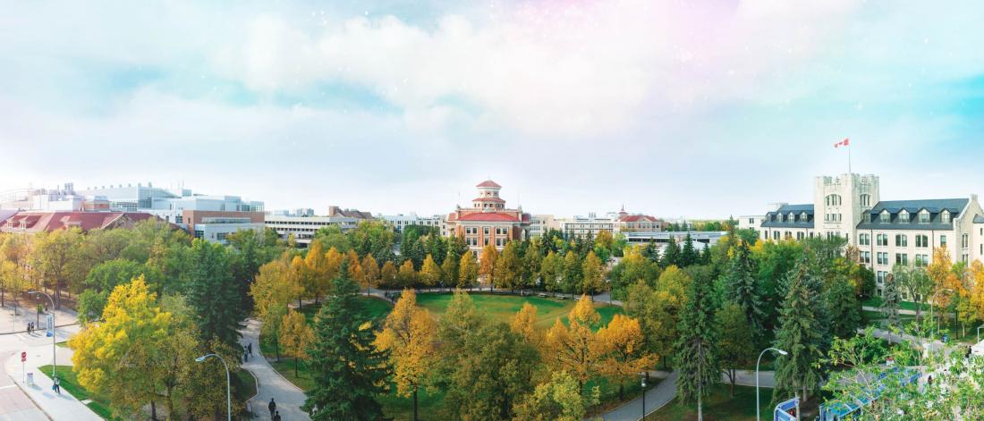 The Fort Garry campus Duckworth Quadrangle with the Administration Building in the background.