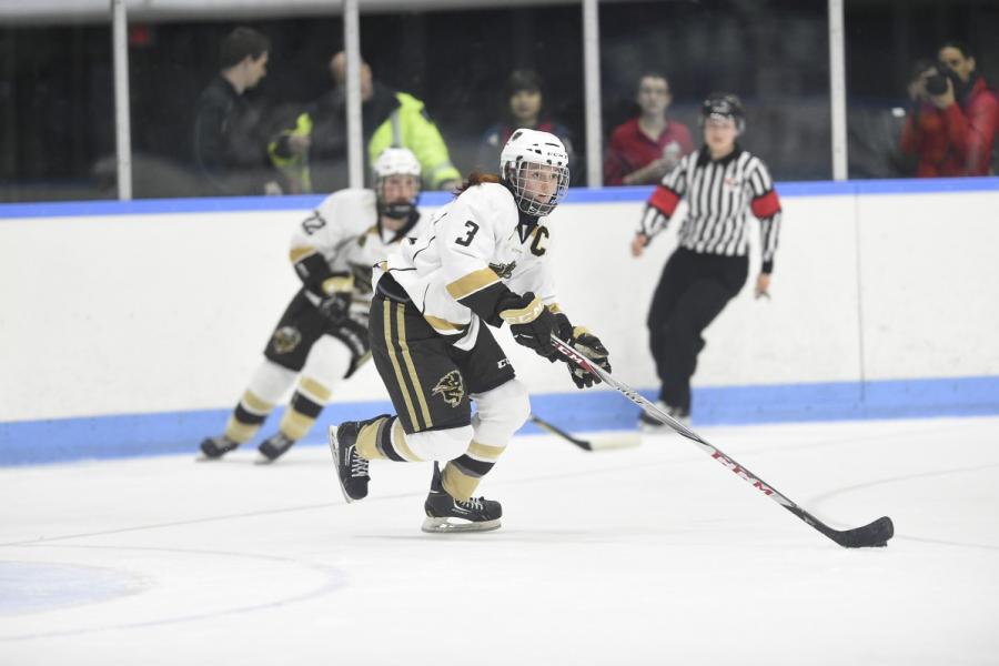 BISONS WOMEN'S HOCKEY TEAM CAPTAIN CAITLIN FYTEN IN ACTION AT THE 2018 U-SPORTS NATIONAL CHAMPIONSHIPS