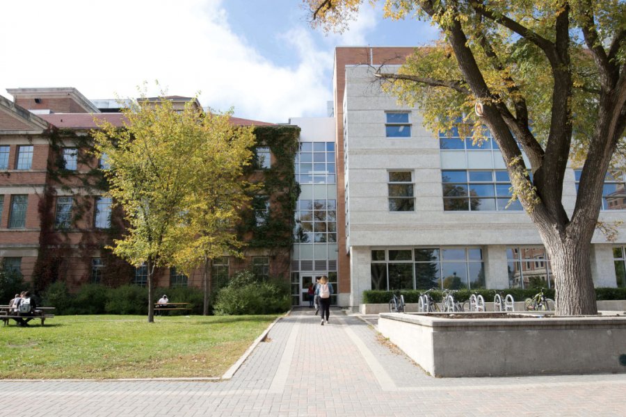 UM virtual background-Fort Garry campus-Engineering Building
