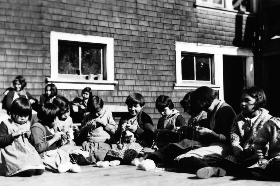 Residential School photo of children, courtesy of NCTR.