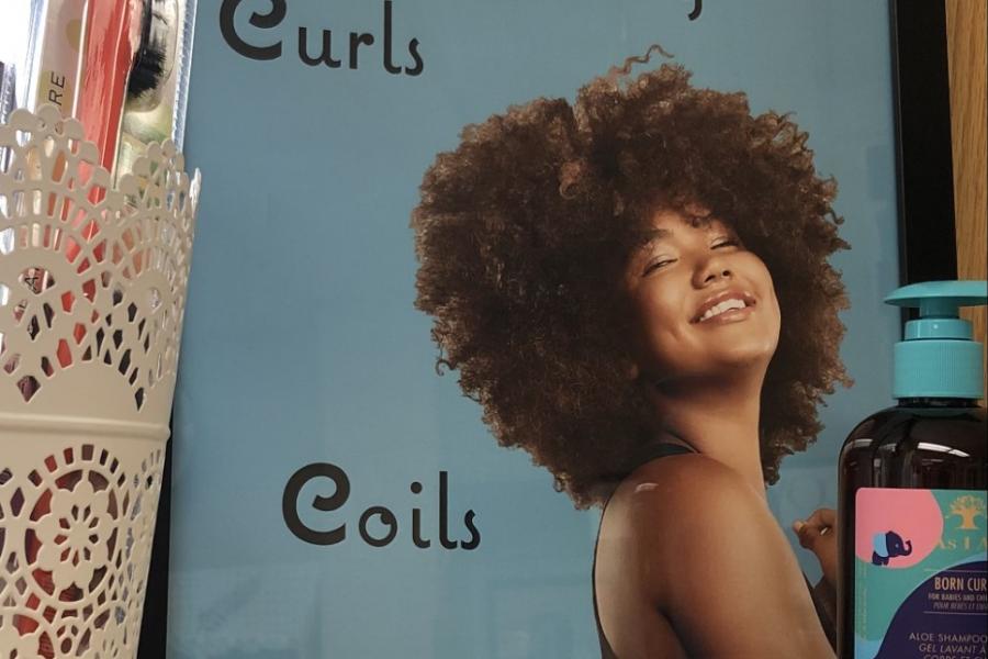 Wavy Curls Coild Straight sign.