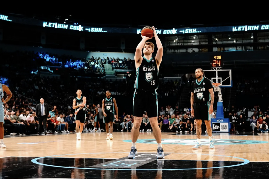 Winnipeg Sea Bears basketball player taking a free throw shot.